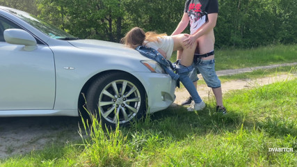 Dvabitch: Amateur teen got fucked outdoors