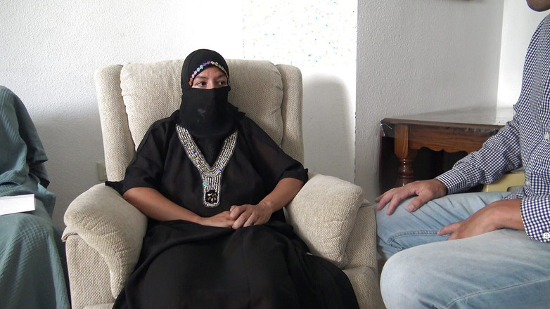 Souzan Halabi: Britischer arzt trickst ägyptische milf aus, seinen schwanz zu lutschen