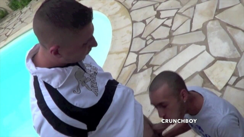 Crunch Boy: Протоку відсмоктав його друг на відкритому повітрі