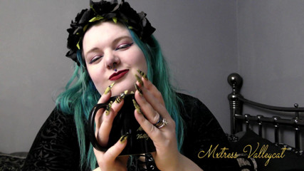 Mxtress Valleycat: Claw worship