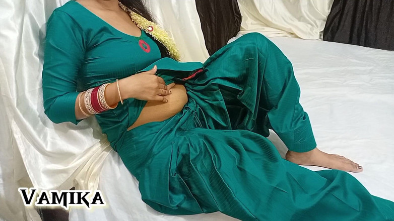 Vamika: Bhabhi Tamil suka berkongkek dalam gaya doggy