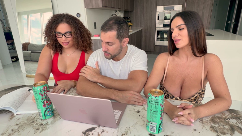 Duncan Saint: Big Tit Italian Step Mom Seduces the Tutor Into a...