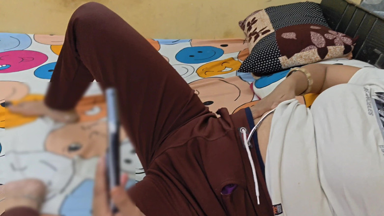 Sexy baby girl: Video seksi kakak ipar india dekhte huye pakda