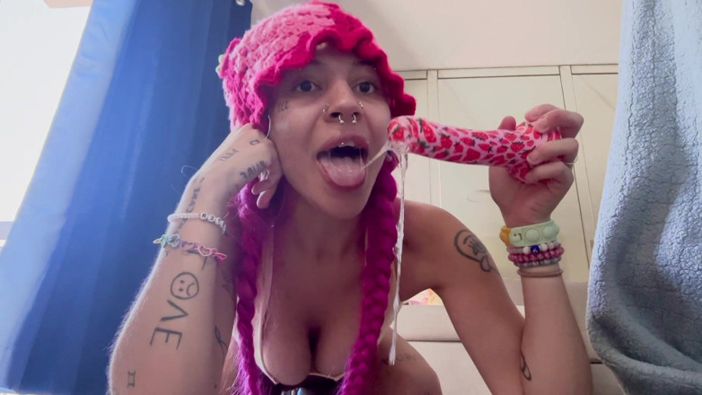 Nali Marie: Dildo Sucking Deep-throating Teen Drool Face-fucking