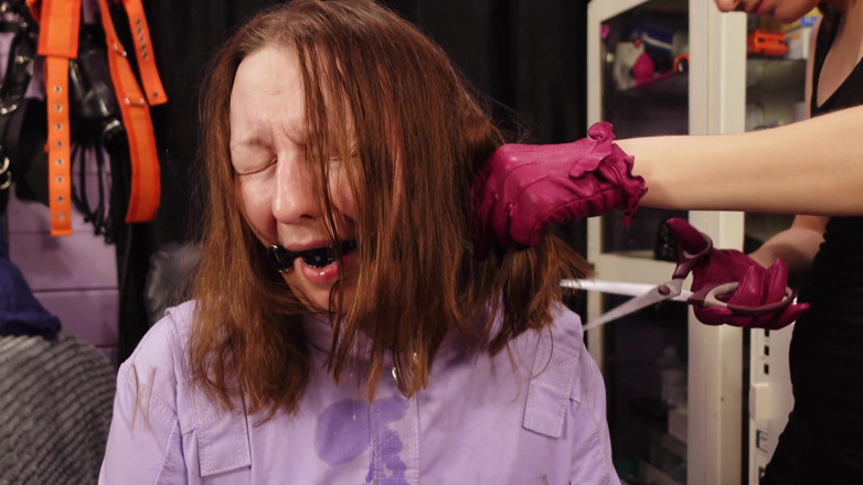 Arya Grander: BDSM-video: kapsel van meesteres (meesteres &amp; Arya Grander)