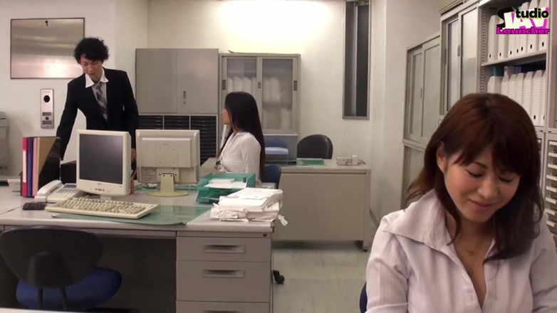 Studio JAV Launcher: New Hire Surrounded - a Senior Coworker Quietly Handles His Reaction...