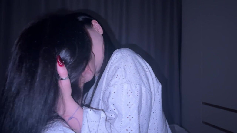 LuchCrush: 最も情熱的で荒々しいレズビアンセックス