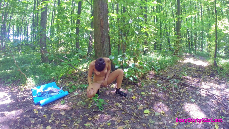 Sexy Dirty Girl: I strip in the woods and masturbate