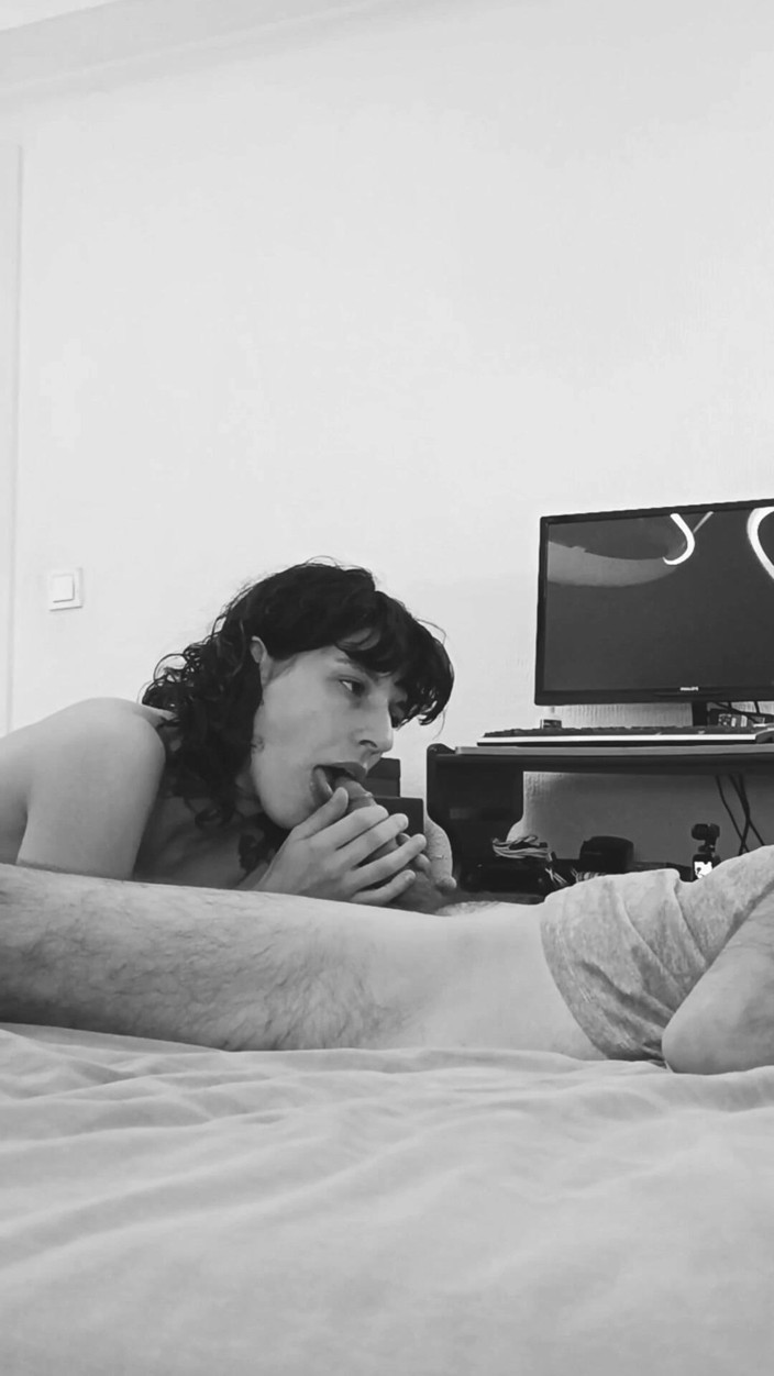 Akasha7: Sucking Cock Before Bed Leaves Me Very Relaxed, Tell Me...