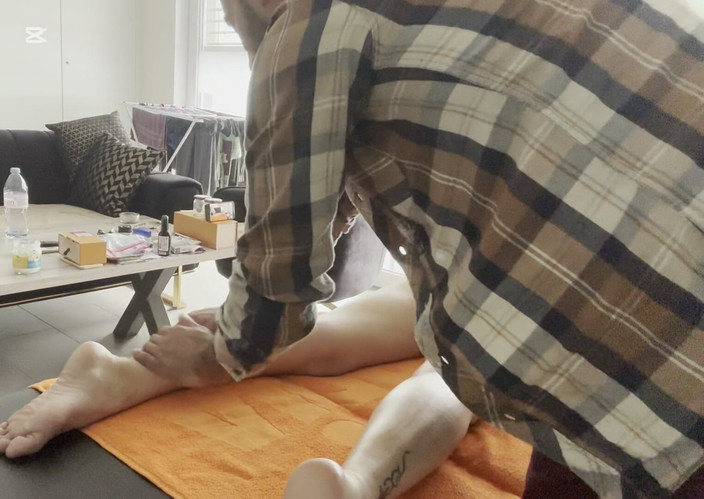 Sirene: Massage jusqu’à la bite dans la bouche