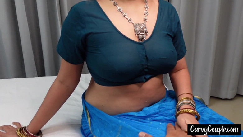 CurvyCumCouple69: Desi Sexy Bhabhi Stepaunty Hot Saree