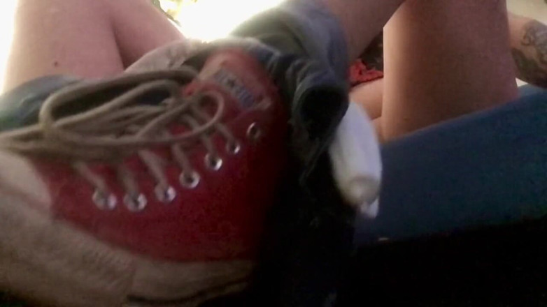 Squirtle951: चुप रहने की कोशिश करनी पड़ी इसलिए मैं अपने रूममेट को नहीं जगाती!