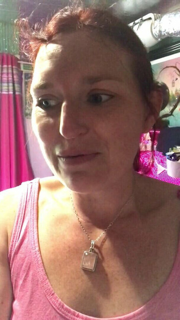 MistressWriggler: Quente mulher madura sexy dança em topless e salta seus...