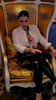Miss Alessa milano Human ashtray thookna