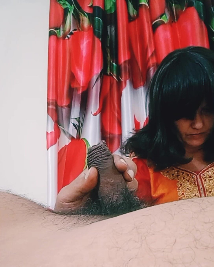 Bolly Karma: Svůdná sexy kráska ve vášnivé hravé sexuální scéně
