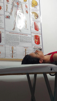 보지에 딜도를 집어넣는 산부인과 의사, 후장과 섹스하는 손가락!