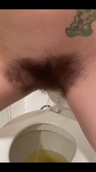 Standing up Piss Straight From My Huge Bush