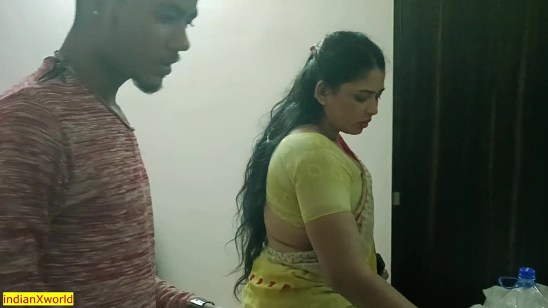 Indian Xshot: Joven mecánico de televisión follando esposa divorciada