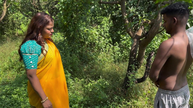 Tightmaal: Nouvelle vidéo d’éjac, une bhabhi desi a vu l’éboueur, est...