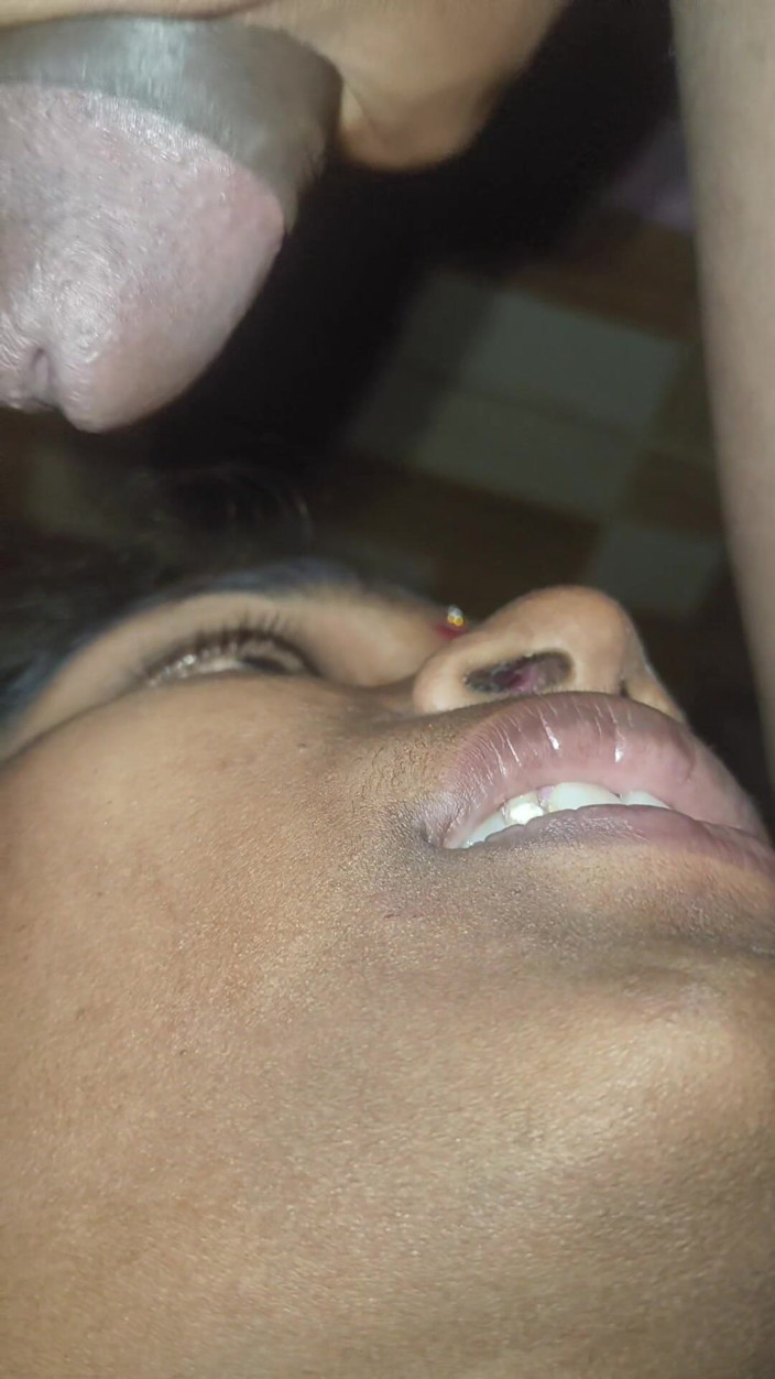 X videos: Desi przyrodni brat toaleta na ciele przyrodniej siostry