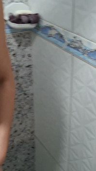 The Plumber and the Housewife in the Bathroom!