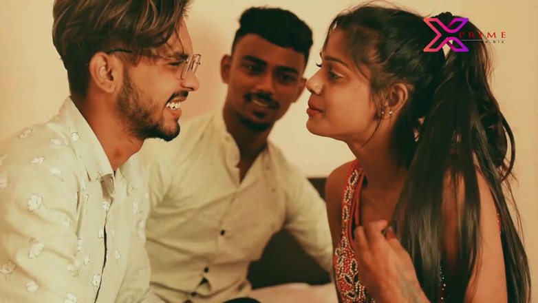 Indian Erotica: Найгарячіший індійський секс утрьох з красивою дівчиною