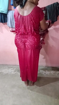 목욕 스와핑 후 떨어뜨리는 Saree 2