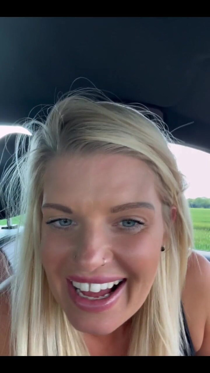 Robyn Quinn: Car Cum in Mouth