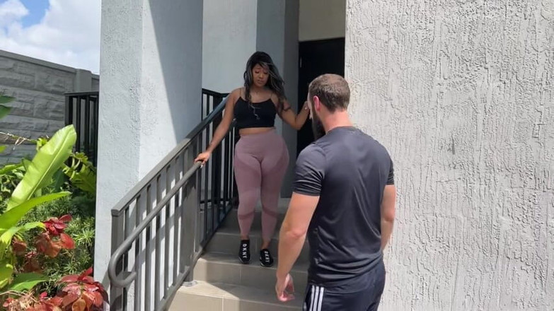 Amaya Blue: 彼のチンコをしゃぶる私を見てください!彼の絶頂はめちゃくちゃ美味しい!