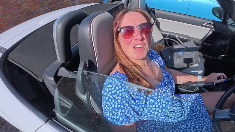 Mr LDN Lad: Real British MILF Drives Me in Her Car and Jerks...