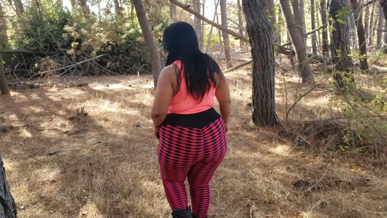Riderqueen: 라티나 거유 워킹 포리스트