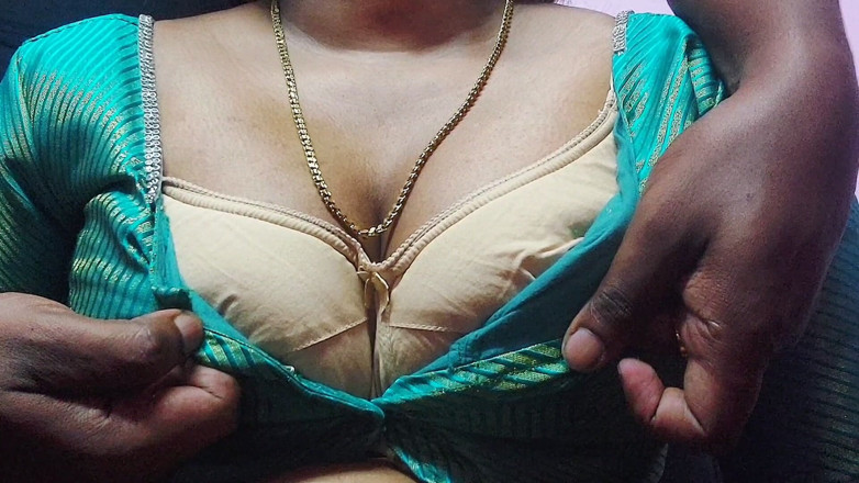 Desi Mohini: Jurutera Datang Membaiki Internet