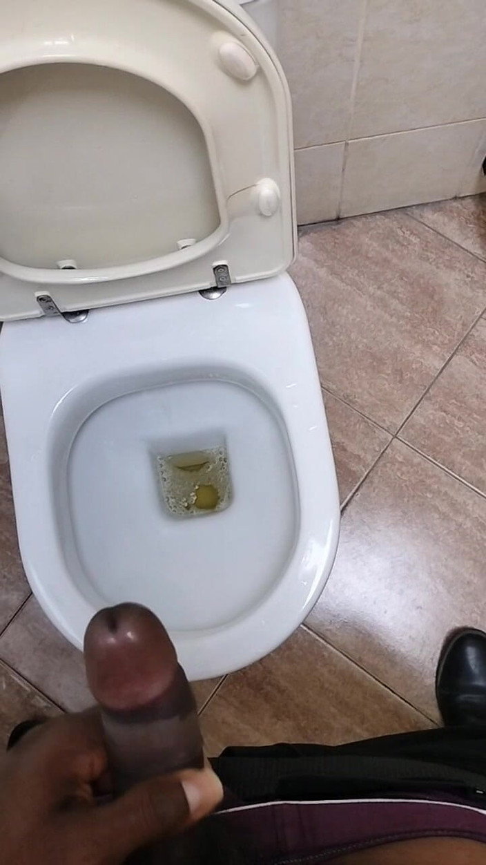 Blackcock83: 오줌 싸고 자위