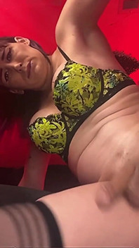 Cali Fauna Erupts with Cum