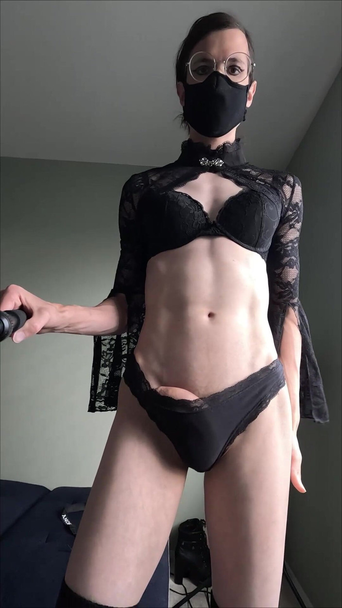 Mistress Mel: Femdom te entrena