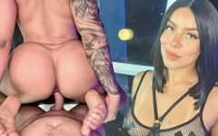 Sexy troia con culo grosso paga il suo artista del tatuaggio con del sesso anissamiller