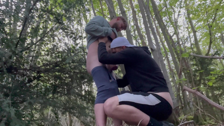 GlennandSonny: เย็ด.