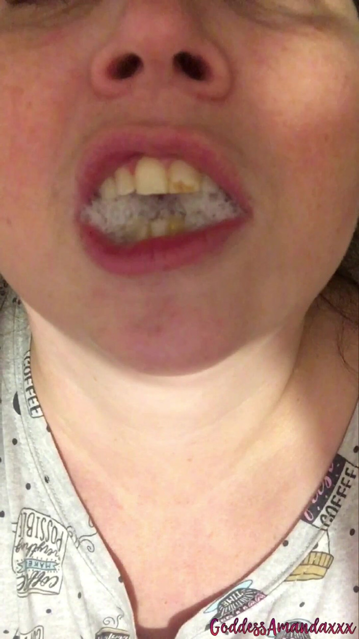 Goddess Amanda: Holení podpaží vlasy a polykání spermatu