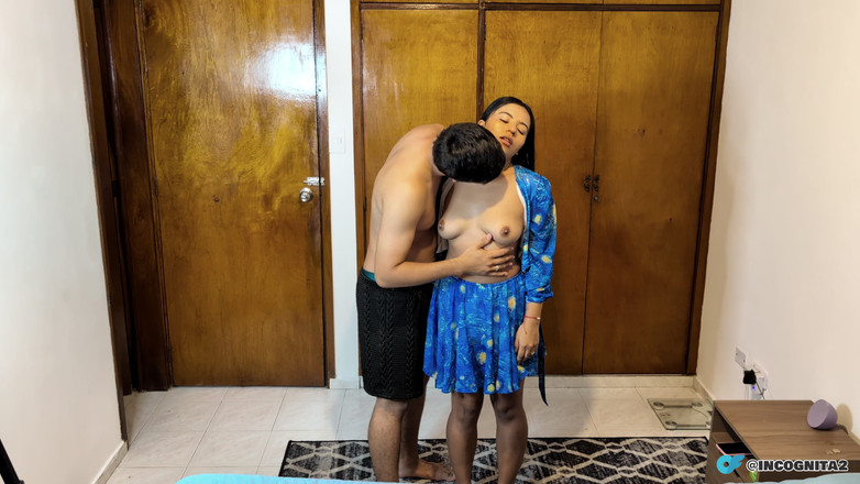 Incognita XXX: कामुक लैटिनो चुदाई के लिए घर आती हैं