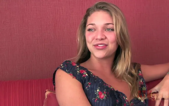 ATKIngdom: Jessie Andrews 인터뷰, 스트립과 자위, 그녀의 귀여운 젖탱이와 보지 노출