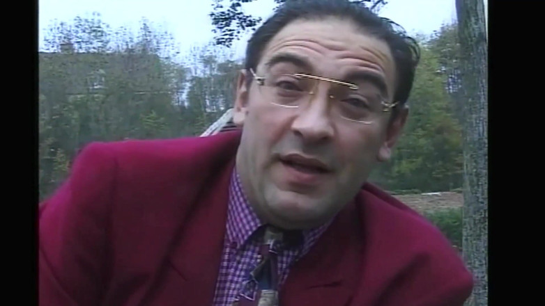 Vintage megastore: Italienischer retro-lesben-fick für zwei heiße und sexy lesben in schwarzen...