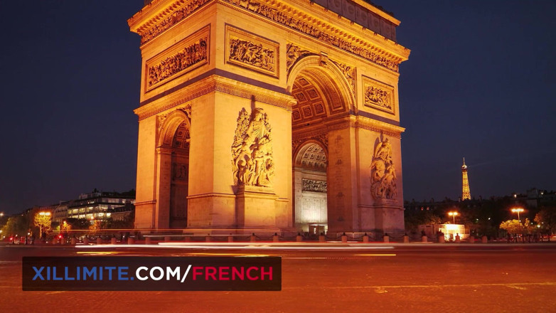 French girls at work: Ava Courcelles bertemu dengan seorang lelaki di bilik air