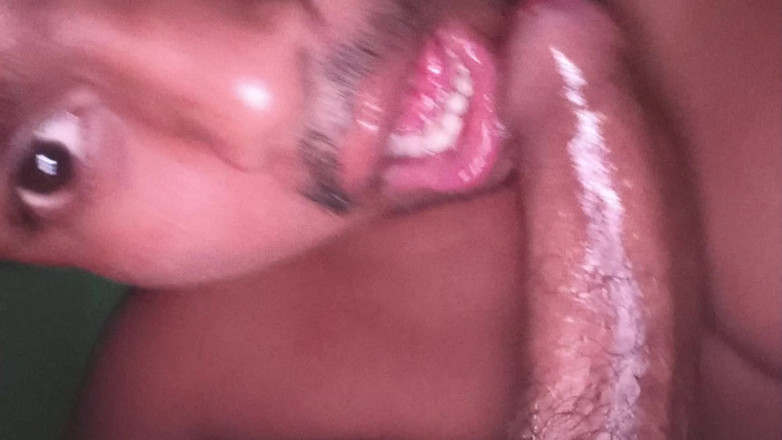 Sa123bh: Caliente india chupando 2 pollas en el habitación