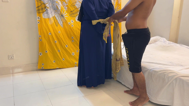 Aria Mia: Tante seksi moti gand vali muslim ko hat bandkar chudai...
