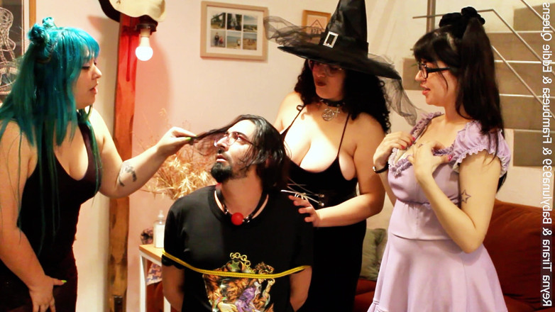 Babyluna939: 3 streghe (una delle quali incinta) usano un secchione vergine per...