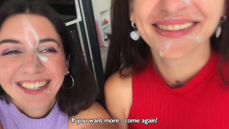 Katty West: 邻居们在公共散步时用可爱的脸请求