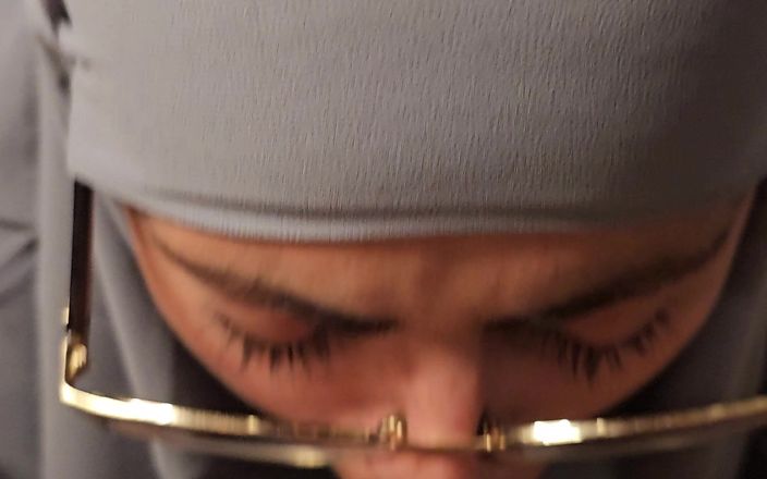 MiaNIqab: Close up Blowjob with Glasses Mia Niqab