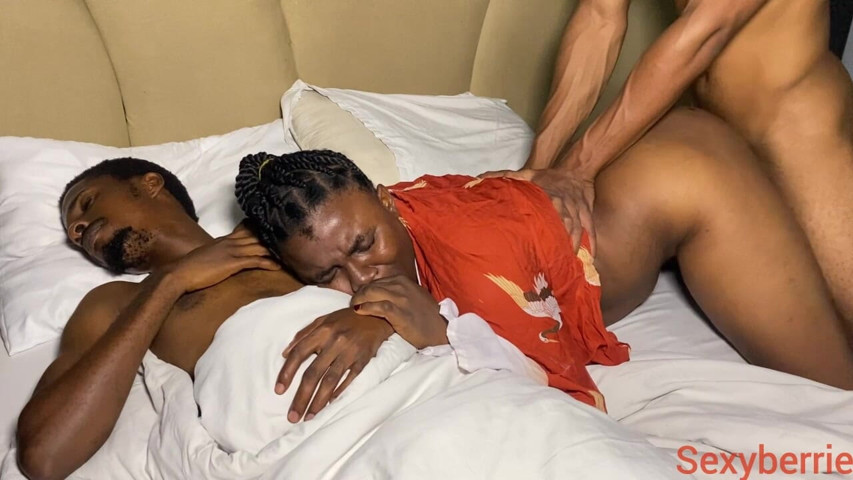 Its Was Fun Fucking My Neighbor's Wife on Same Bed (Sexy Berrie)