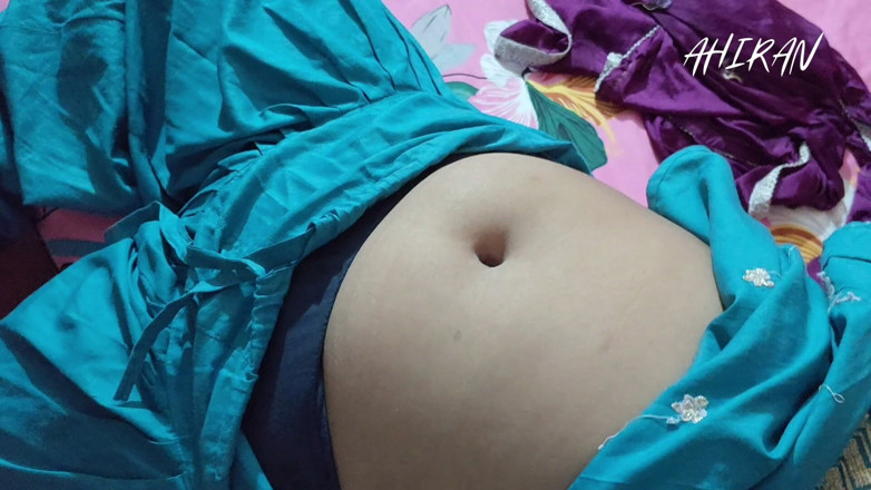 Aahan Ahiran: Huge Belly Deep Navel Forplay with Her Boyfriend and Insert...