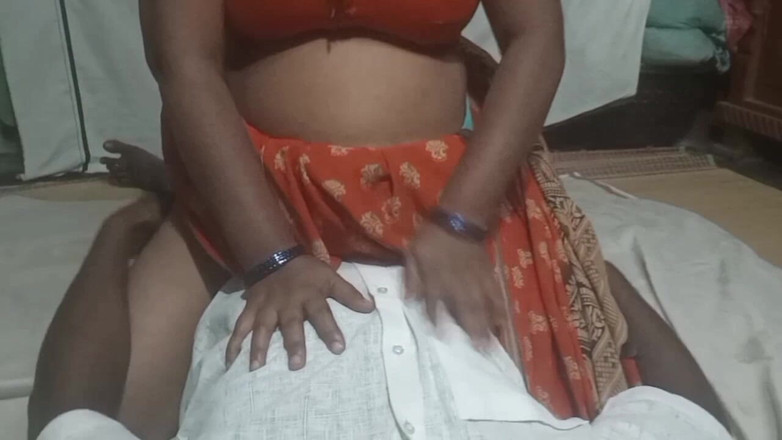 Desi Sathiya: Індійська дезі тамільське гаряче тіло, село, бхабхі жорстко відтрахана